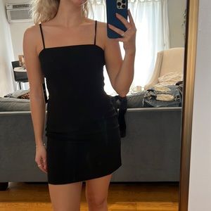 LULU’S BLACK DRESS W/ TIE BACK & ADJUSTABLE STRAPS - TAGS ATTACHED - SIZE MEDIUM